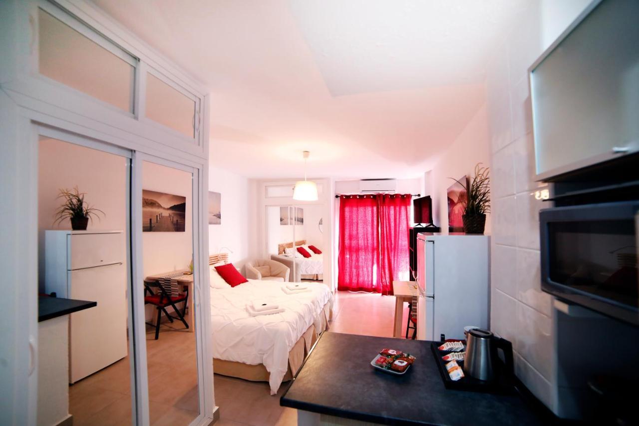 Apartamentos Dc II Benalmádena Exteriör bild