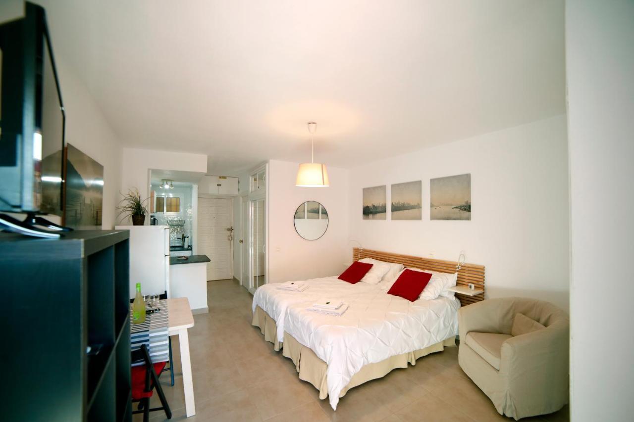 Apartamentos Dc II Benalmádena Exteriör bild